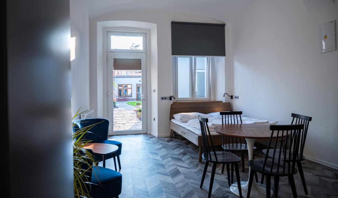 Dvůr Králové nad Labem Art Hostel & Apartments מראה חיצוני תמונה